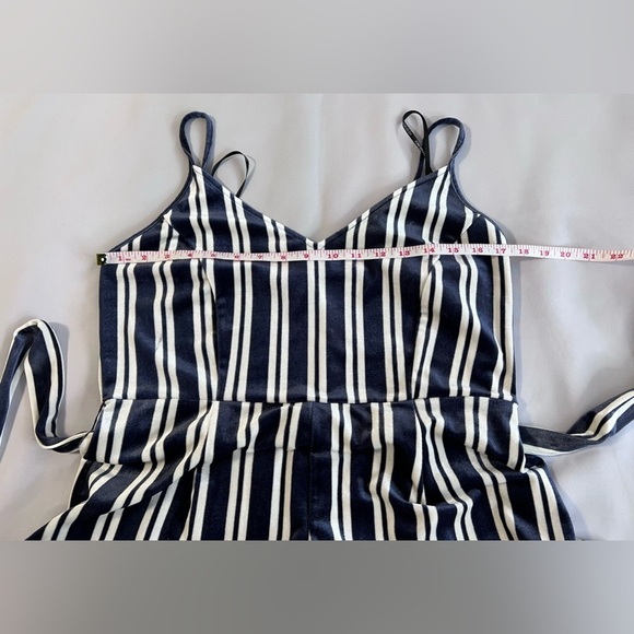 Forever 21 Striped Velvet Jumpsuit Navy/cream Sz 0X Plus‎ Women’s - Picture 5 of 12